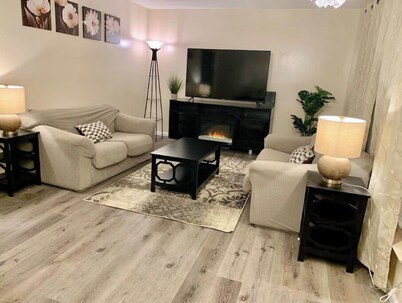 Convenient and newly renovated cozy private home