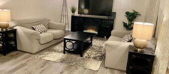 Convenient and newly renovated cozy private home