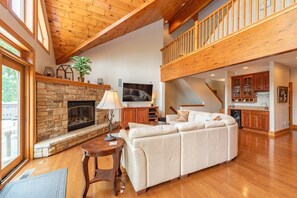 Smart TV, fireplace, ping pong