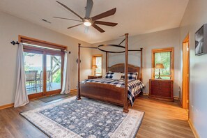 6 bedrooms, free WiFi, bed sheets