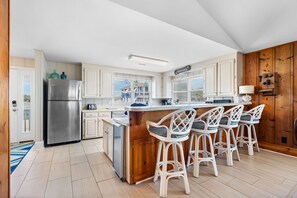 Oppvaskmaskin og kaffetrakter/tekoker