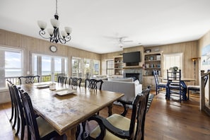 Interior - Fins to the Right - Oceanfront, 6 Bedrooms, Townhouse (Pawleys island)