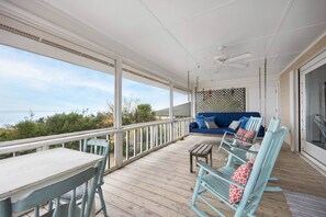 Interior - Sleep & Eat - Oceanfront, 4 Bedrooms (Pawleys island)