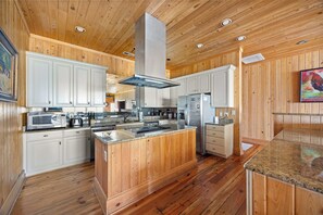 Geschirrspüler, Wasserkocher mit Kaffee-/Teezubehör