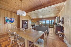 Dining - Kings Tide Dn Ste. B - Oceanfront, Pet Friendly (Pawleys Island)