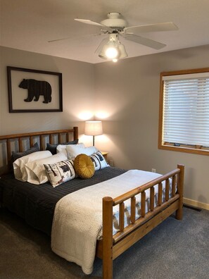6 bedrooms, iron/ironing board, free WiFi, bed sheets
