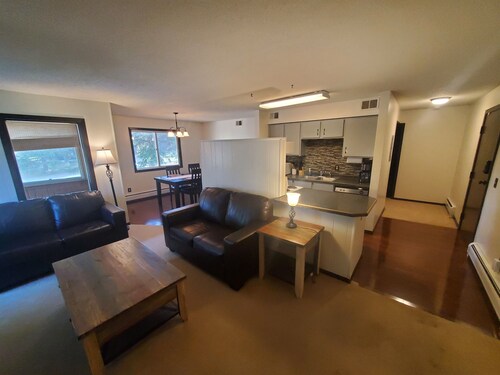 Tomar Park Apt 1 - KP101APT1