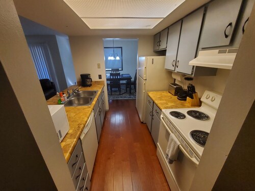 Tomar Park Apt 4 - KP101APT4