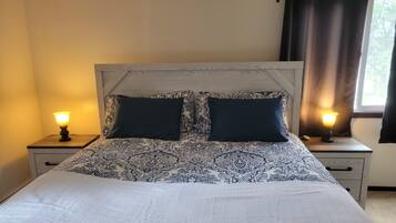 2 bedrooms, desk, iron/ironing board, travel cot