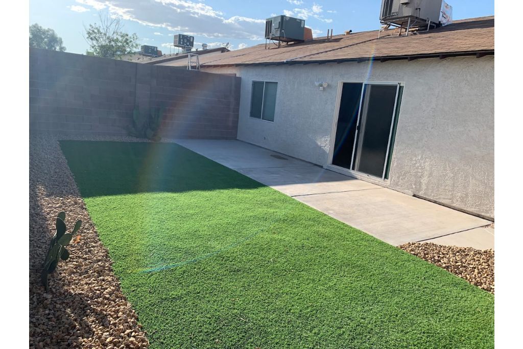 Stunning 2bed townhome 10min from the strip !!!