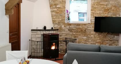 Comfortable country house (linen / internet / air conditioning) 5 minutes from the A20 motorway