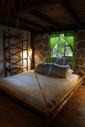 Habitación cuádruple superior (El Saman) | Wifi gratis y ropa de cama