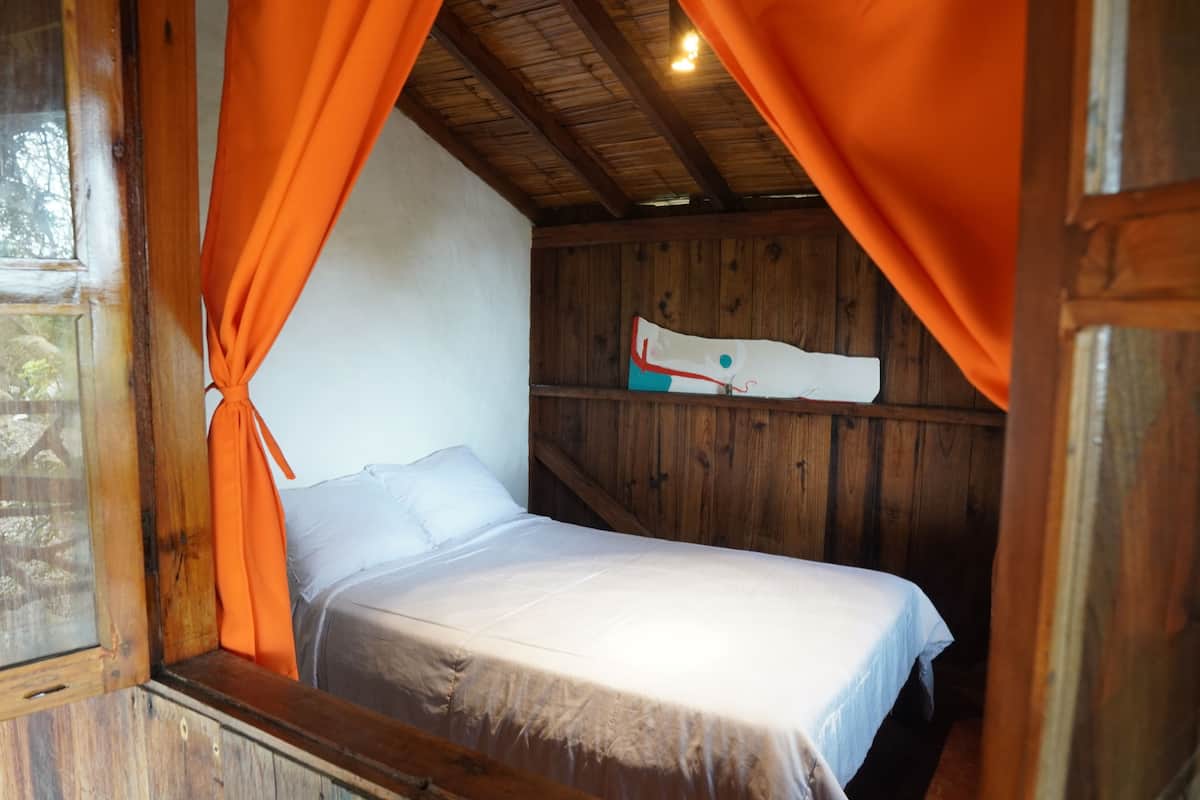 Economy Double Room, Shared Bathroom | Free WiFi, bed sheets