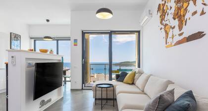 Modern Top Floor Sea View 3BR-Pool Spa Gym Luxury