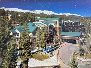 Exterior - Luxury Condo in Terrific Location Walk to Peak 9 and Downtown (Breckenridge)