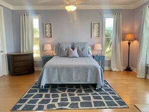 4 habitaciones, tabla de planchar con plancha, wifi y ropa de cama