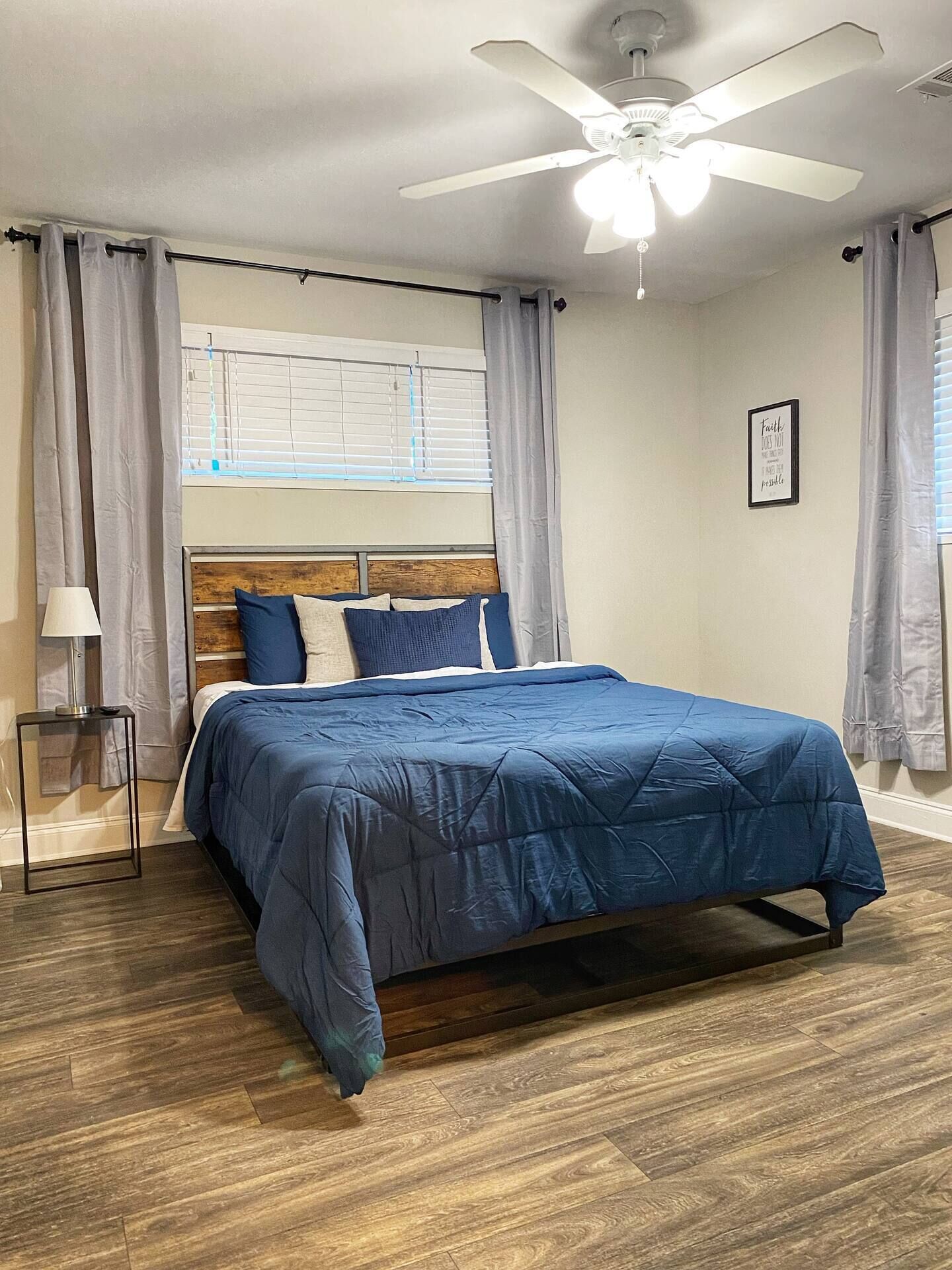 Cheerful 4 bedroom residential home w/free parking
