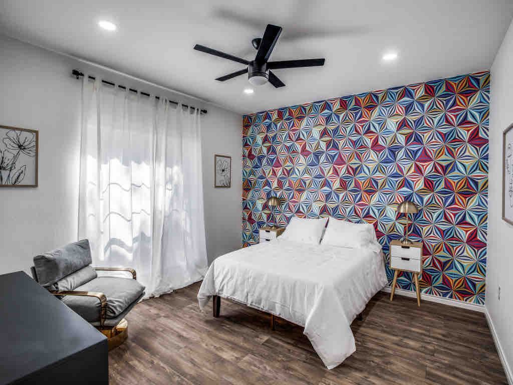 4 Schlafzimmer, Bügeleisen/Bügelbrett