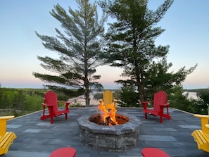 Terrace/patio - Gorgeous Cottage on Black Sturgeon Lake - Kenora, Ontario (Kenora)