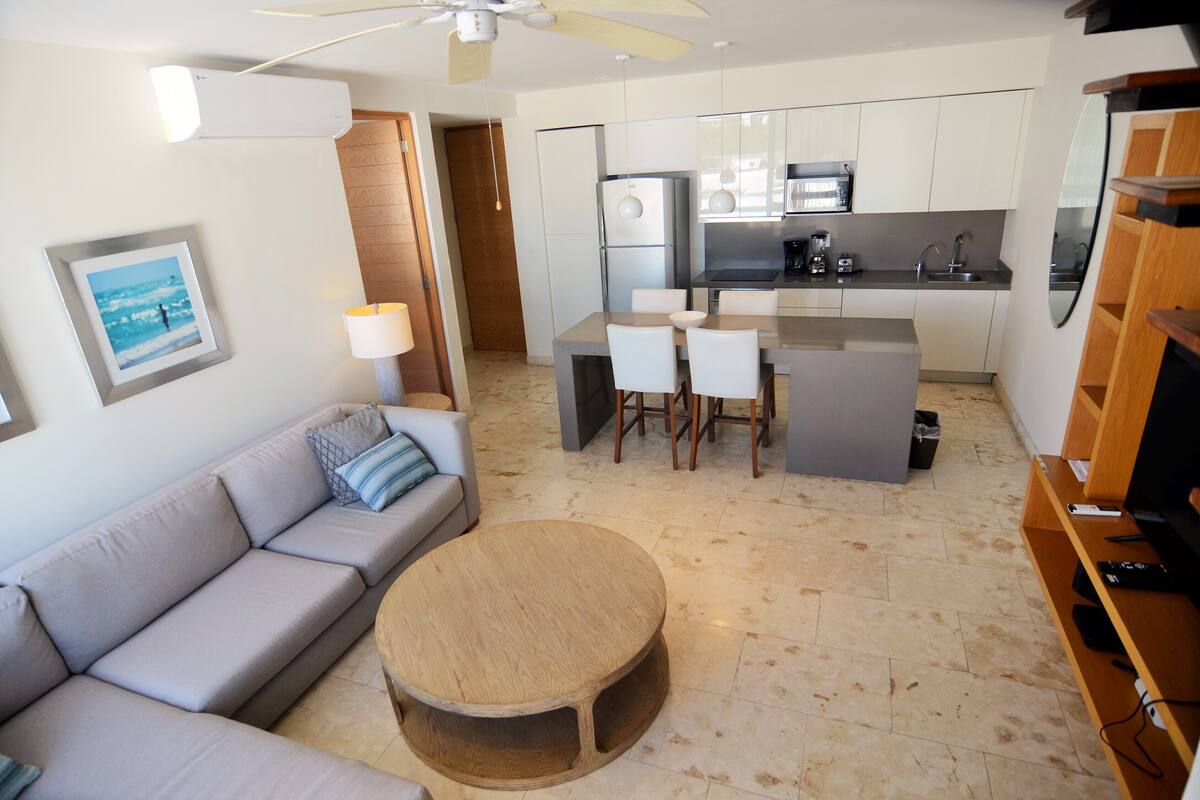 Departamento exclusivo, 2 habitaciones | Cocina privada | Cafetera y tetera, microondas, horno y tostadora 