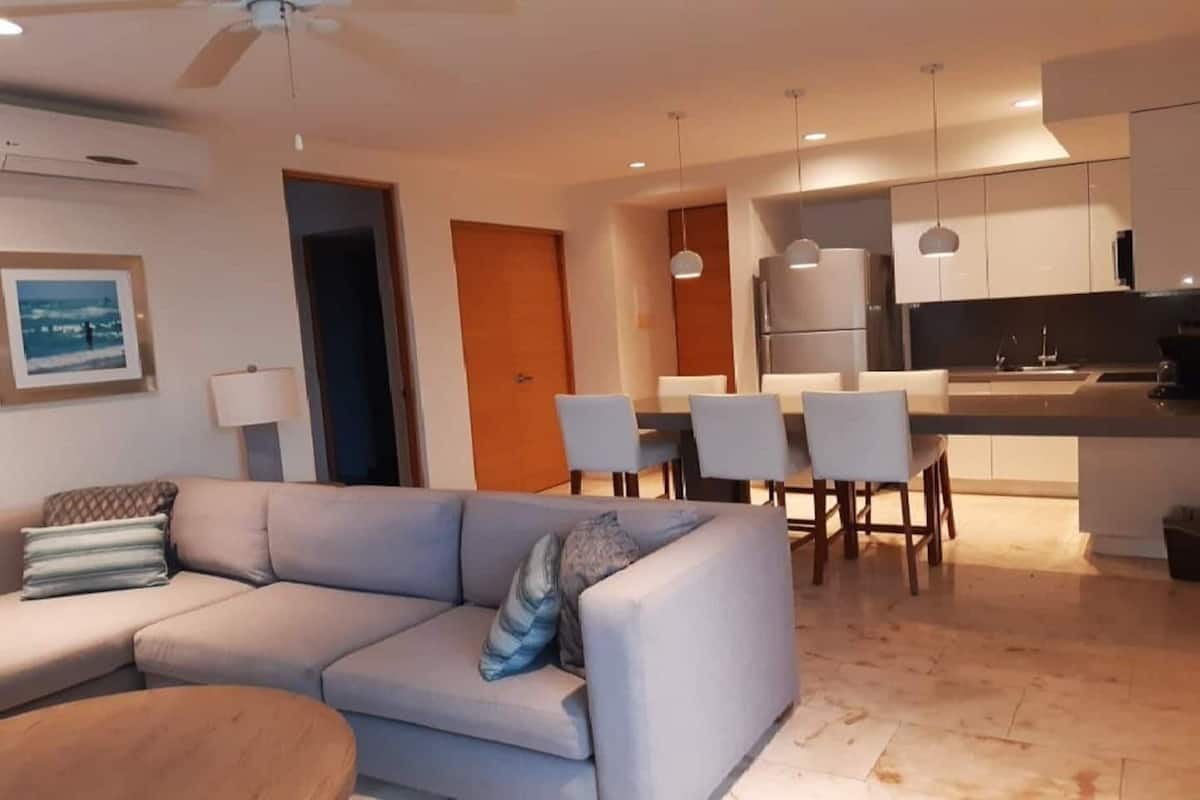 Departamento Deluxe, 2 habitaciones | Cocina privada | Cafetera y tetera, microondas, horno y tostadora 