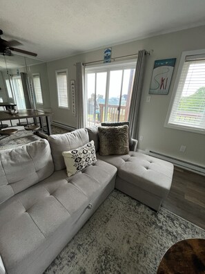 TV, fireplace - Always In Season Ski In/Out
Cozy getaway just steps away from Omas Meadow (Banner Elk)