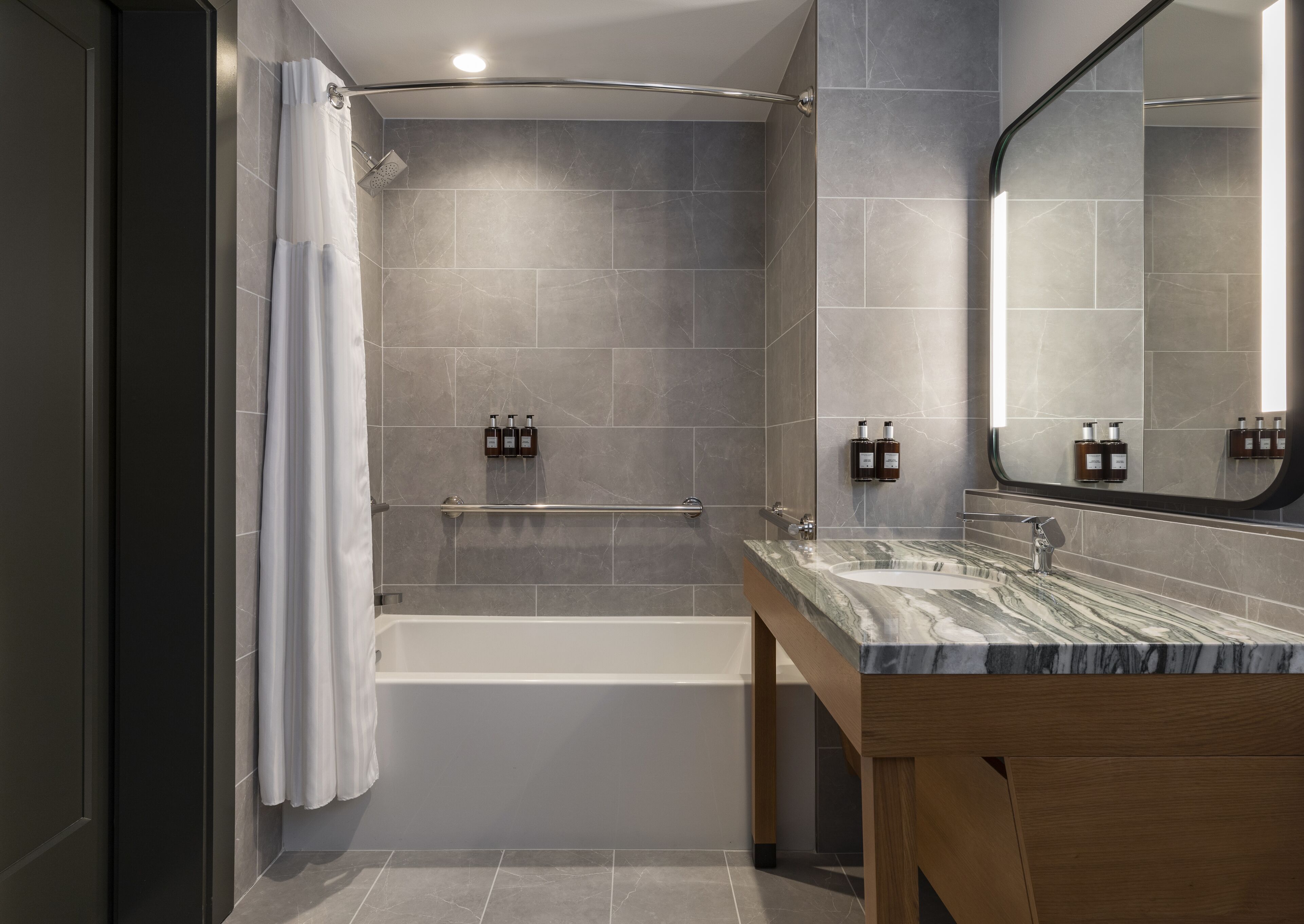 room, accessible bathtub (urban king) | bathroom | free toiletries, hair dryer, bathrobes, slippers