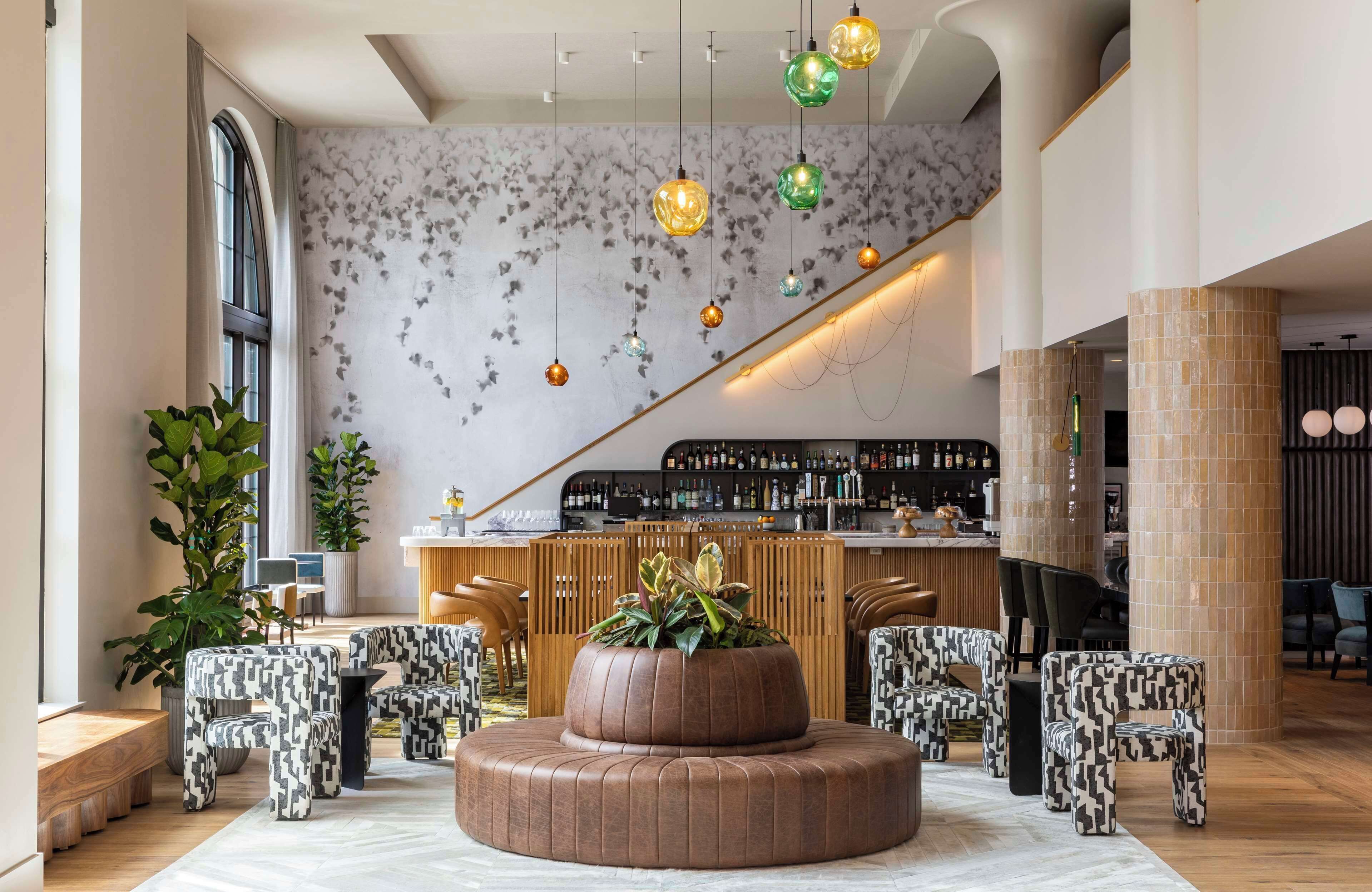 breakfast, lunch, dinner served; american cuisine