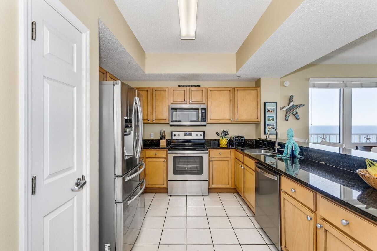 冰箱、微波炉、烤箱、炉灶