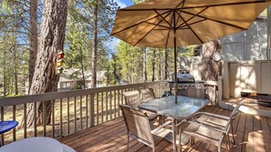 House, Multiple Beds (Coyote - Unit 15) | Outdoor dining - Coyote Lane 15 (Bend)