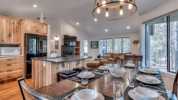 Hus, flere senger (Diamond Peak - Unit 20) | Spiseområde