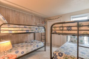 Condo, Multiple Beds (Abbot House - Unit 8) | 3 bedrooms, free WiFi