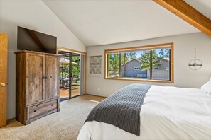 House, Multiple Beds (Yankee Mountain - Unit 5) | 4 bedrooms, bed sheets - Yankee Mountain Lane 5 (Bend)