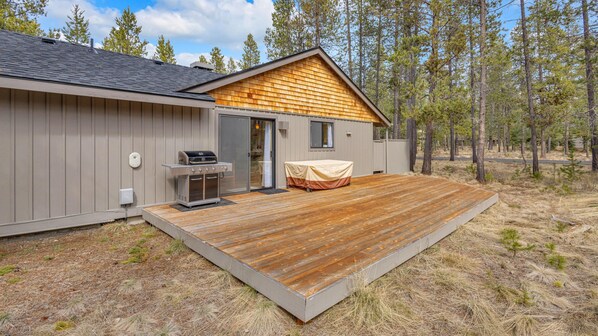 House, Multiple Beds (Kinglet - Unit 46) | Terrace/patio - Kinglet Lane 46 (Bend)