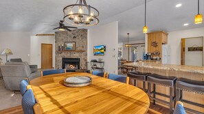 House, Multiple Beds (Kinglet - Unit 46) | Dining - Kinglet Lane 46 (Bend)