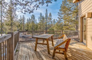 House, Multiple Beds (Paper Birch - Unit 10) | Outdoor dining - Paper Birch Lane 10 (Bend)