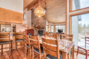House, Multiple Beds (Paper Birch - Unit 10) | Dining - Paper Birch Lane 10 (Bend)