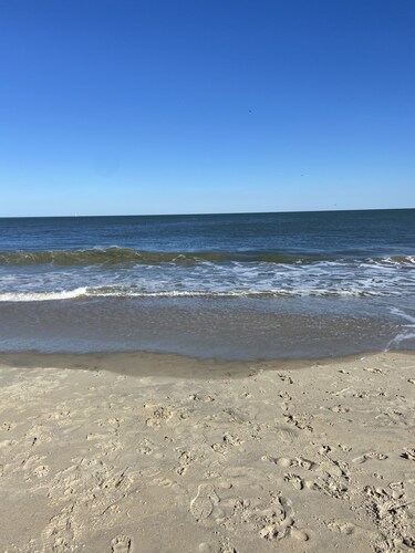 Spacious home with private pool & game room. Sleeps 15. Close to Ocean City. 