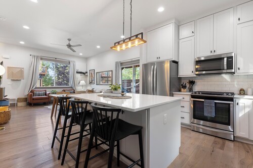 Bozeman/4Corners HomeBase • River Access & Fire Pit • Close to Skiing and Hiking