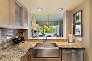 Condo, 1 King Bed, Private Pool | Private kitchen | Fridge, microwave, oven, stovetop - The Pearl at Shelter Cove (Hilton Head Island)