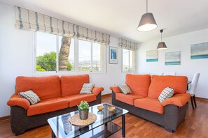 TV, DVD player - Apartamento Recreo Torrox (Torrox Costa)