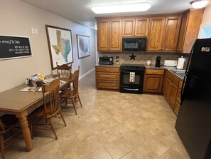 Fridge, microwave, oven, stovetop - Modern Barndominium on 35 quiet acres 10 miles from Round Top Antique Fair (Burton)