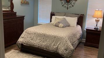 3 bedrooms, iron/ironing board, free WiFi, bed sheets