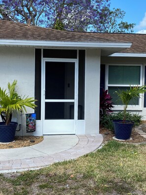 Exterior detail - 🌴Tropical Retreat in Sarasota (Sarasota)