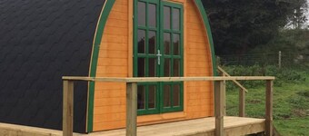 Glamping Pod in St Austell, Sleeps 2 with Spa Pool