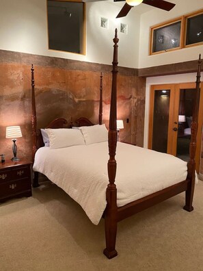 3 Schlafzimmer, Schreibtisch, Bügeleisen/Bügelbrett, Reisekinderbett