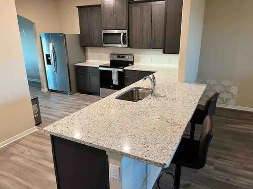 Lake Lavon * 4 TV’s *Sleeps 12*Free fast WI-FI *