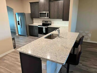Lake Lavon * 4 TV’s *Sleeps 12*Free fast WI-FI *