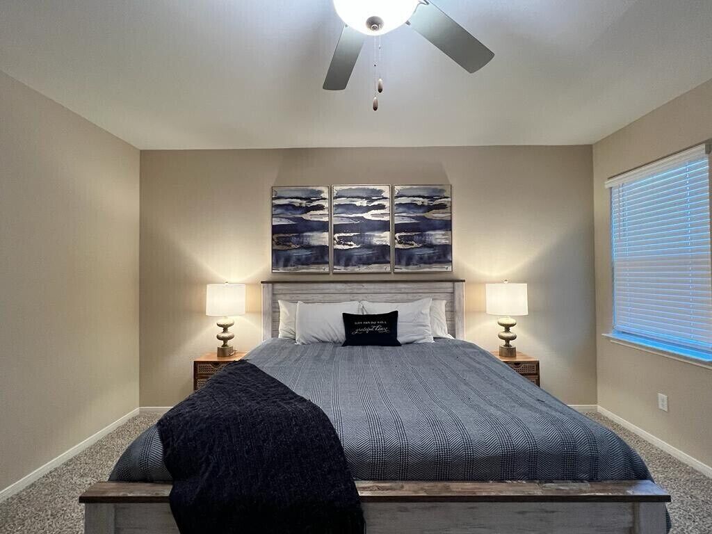 3 slaapkamers, een strijkplank/strijkijzer, gratis wifi, beddengoed