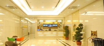 Greentree Inn Zhenjiang Dagang New District Tonggang Road Butterfly Square